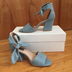 Chambray summer tie sandal with block heel